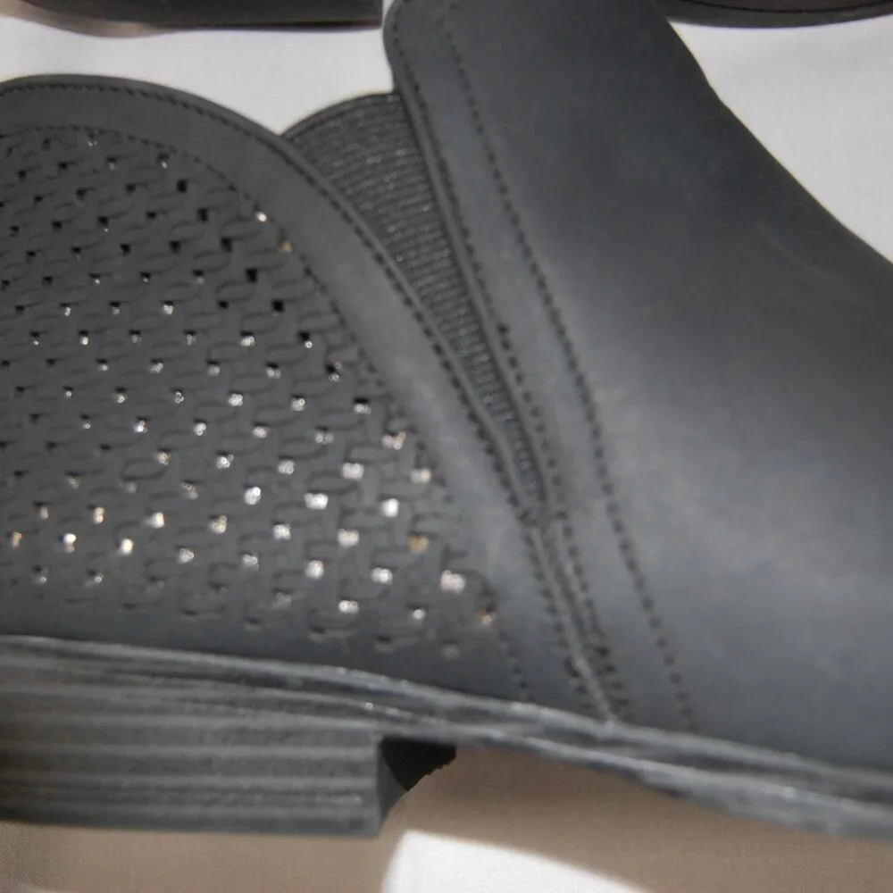 MIA Girl's Darlette size 5